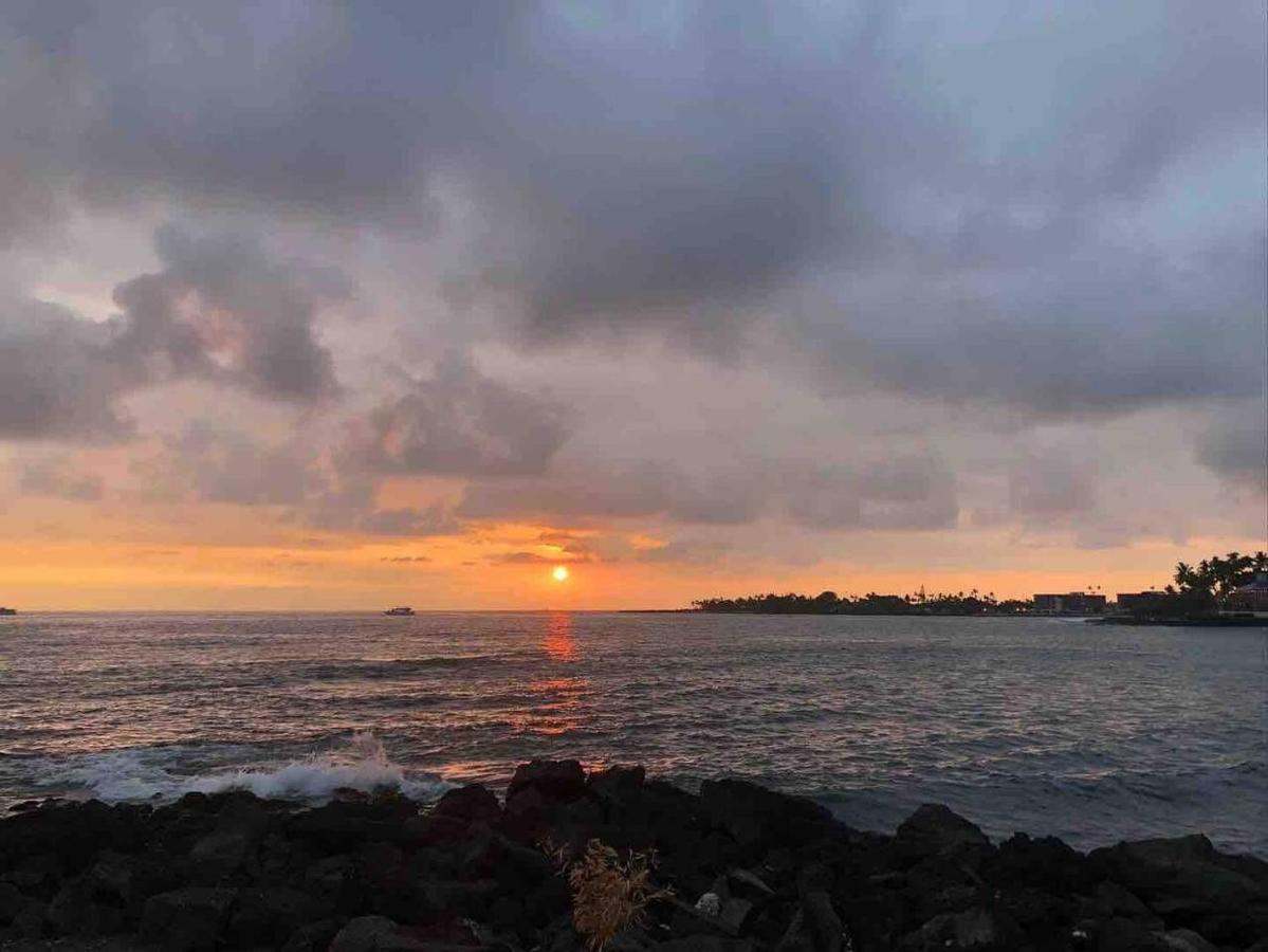 Family Friendly Kailua Bay View Ac Free Parking Walk To Kailua Village Exterior photo