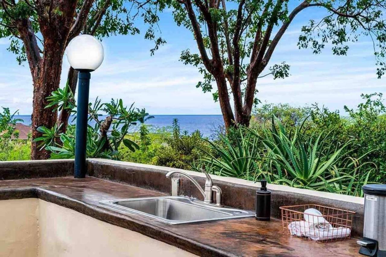 Family Friendly Kailua Bay View Ac Free Parking Walk To Kailua Village Exterior photo